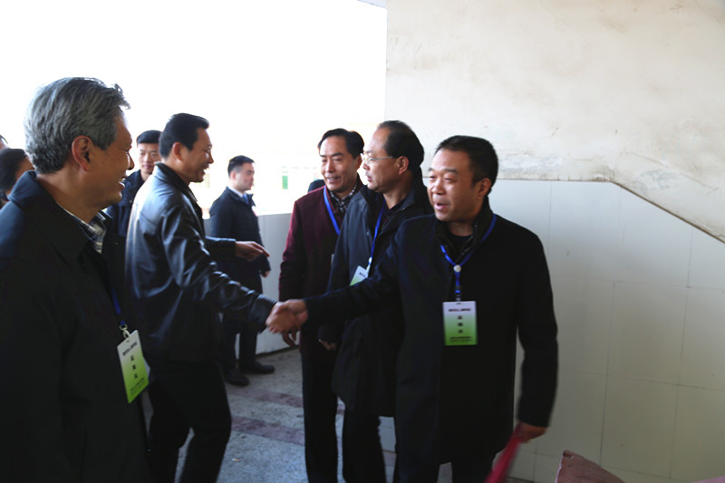 图二:黄冈市法院、检察院、人事局主要领导进行巡视.jpg 图二:黄冈市法院、检察院、人事局主要领导进行巡视.jpg